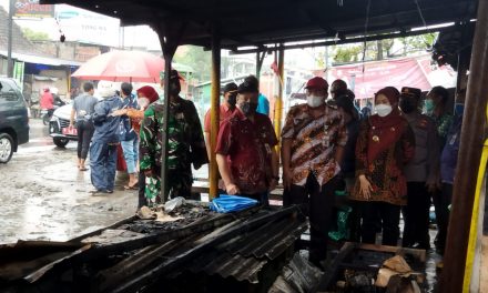 Pasar Brambang Ludes Terbakar,  Bupati Demak Perintahkan Bangun Pasar Darurat