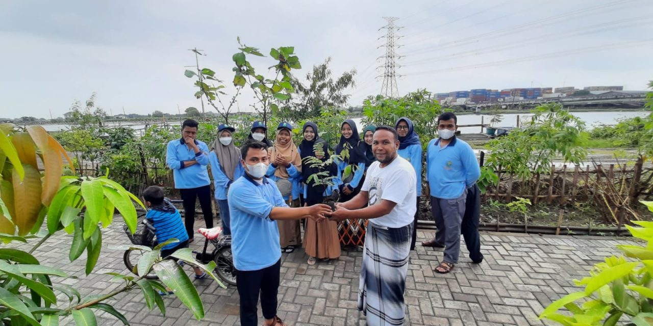 Kampanye Go Green Mahasiswa KKN MIT DR KE 13 KELOMPOK 54 UIN Walisongo Semarang di Kampung Nelayan Tambakrejo