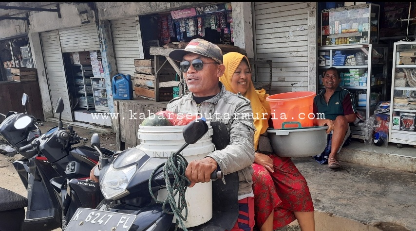 Tukang Ojek ini , Jam 03.00 Sudah Antar Penumpang