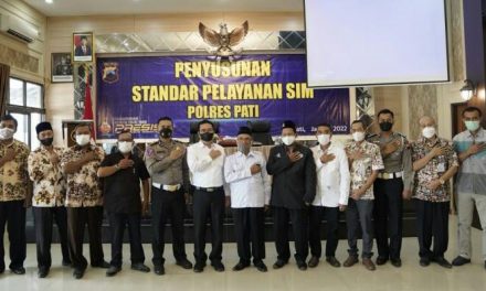 Aliansi Masyarakat Ikut menandatangani Berita Acara Standar Pelayanan Publik Polres Pati