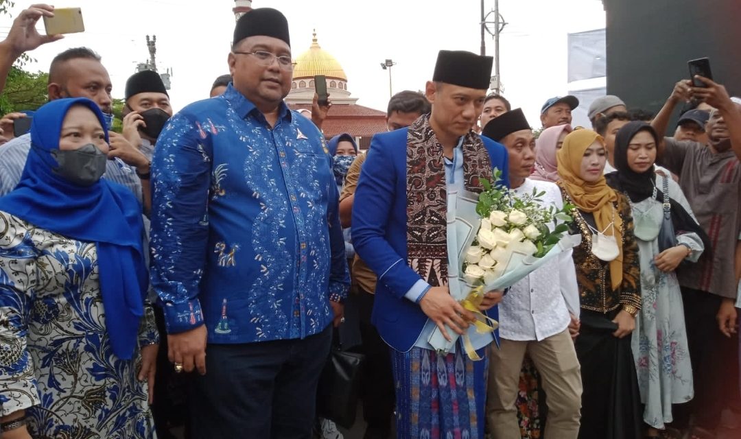 SAFARI RAMADHAN, AHY BUKA BERSAMA  MASYARAKAT DESA PRAWOTO PATI.