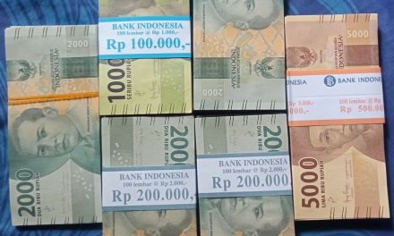 YUK TUKAR UANG YANG BARU UNTUK ANGPAO DI HARI LEBARAN