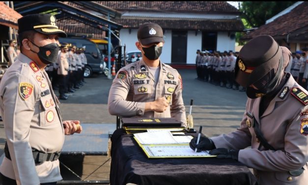 KAPOLRES PATI PIMPIN SERTIJAB KASAT SAMAPTA KASAT POLAIR KAPOLSEK dan KASIKUM