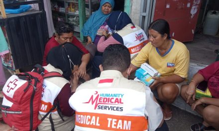 Tiga Hari Direndam Banjir Rob, Warga Semarang Mulai Alami Gangguan Kesehatan