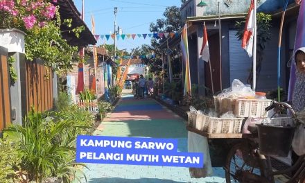 Ada ” Kampung Sarwo Pelangi”  di Desa Mutih Wetan Demak di Hut RI ke 77