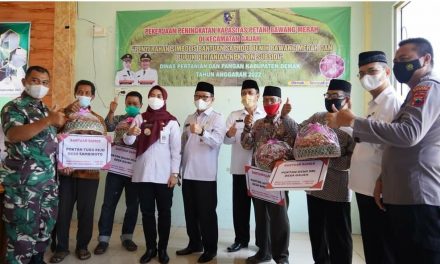 Bupati Demak Serahkan 1 Milyar Untuk Lumbung Pangan Masyarakat Desa