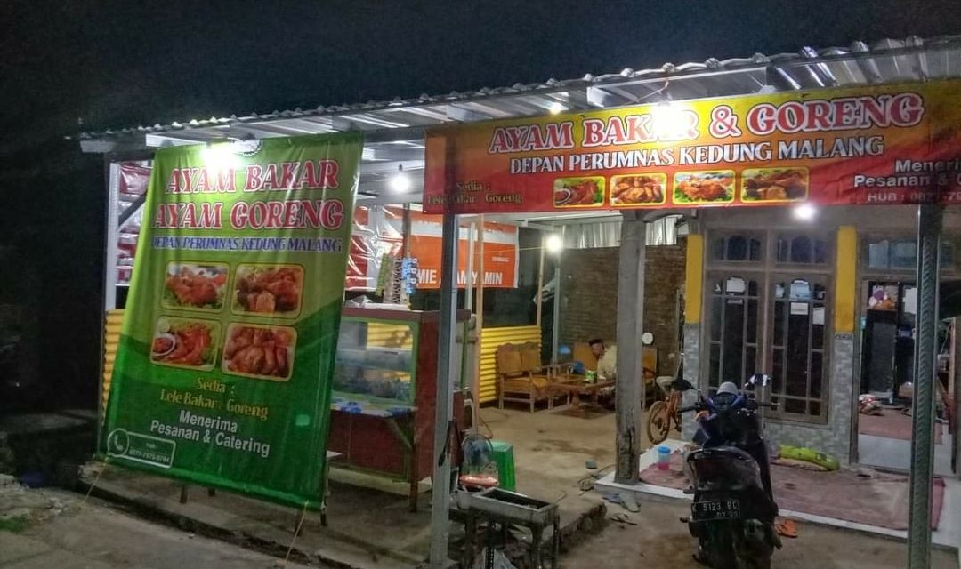 Usaha Menambah Penghasilan Pak Guru ini Buka Warung Penyetan dan Terima Pesanan Nasi Box