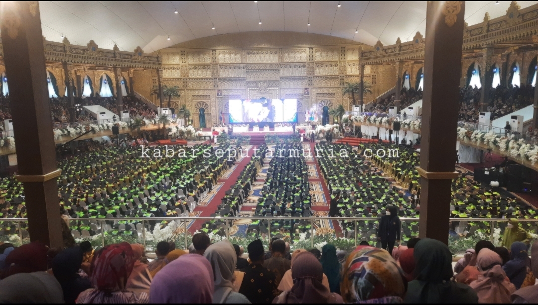 Unesa Wisuda 3.749 Ahli Madya, Sarjana, Magister dan Doktor