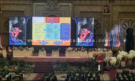 Wisuda ke-104 Unesa, Rokhmin Dahuri beberkan Kunci Sukses di Era Ketidakpastian Global