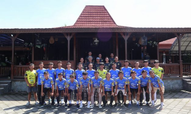 Lolos Babak 16 Besar, Ketua KONI Demak Melepas Tim PSD Demak U17