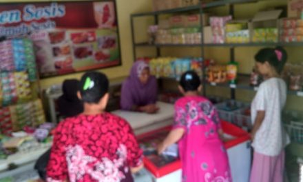 Melihat “Omah Sosis Mbak Anik” ,Tempat Kulakan Aneka Frozen  Food Di Wedung dan Sekitarnya