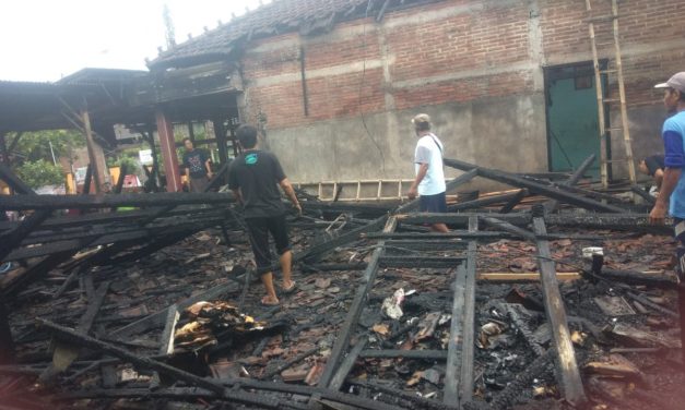 1 Rumah di Desa Jungsemi Ludes Terbakar