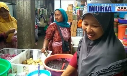 Usaha Makanan Jadul Ibu Ini Sehari Omzet Jutaan  Rupiah