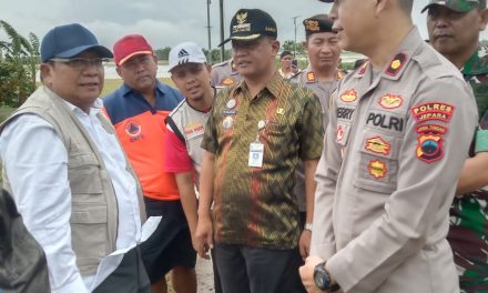 Abdul Wakhid Tinjau Banjir Sowan Kidul,” Buat Proposal Lagi  Saya Siap Kawal “