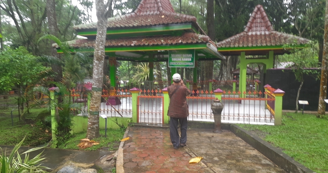 Ke TKL Magelang Jangan Lupa Berziarah Ke Makam Kyai Langgeng