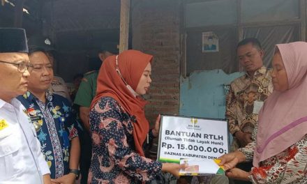 Bupati Demak Serahkan Bantuan RTLH Bersama Baznas Untuk Warga Bungo Wedung