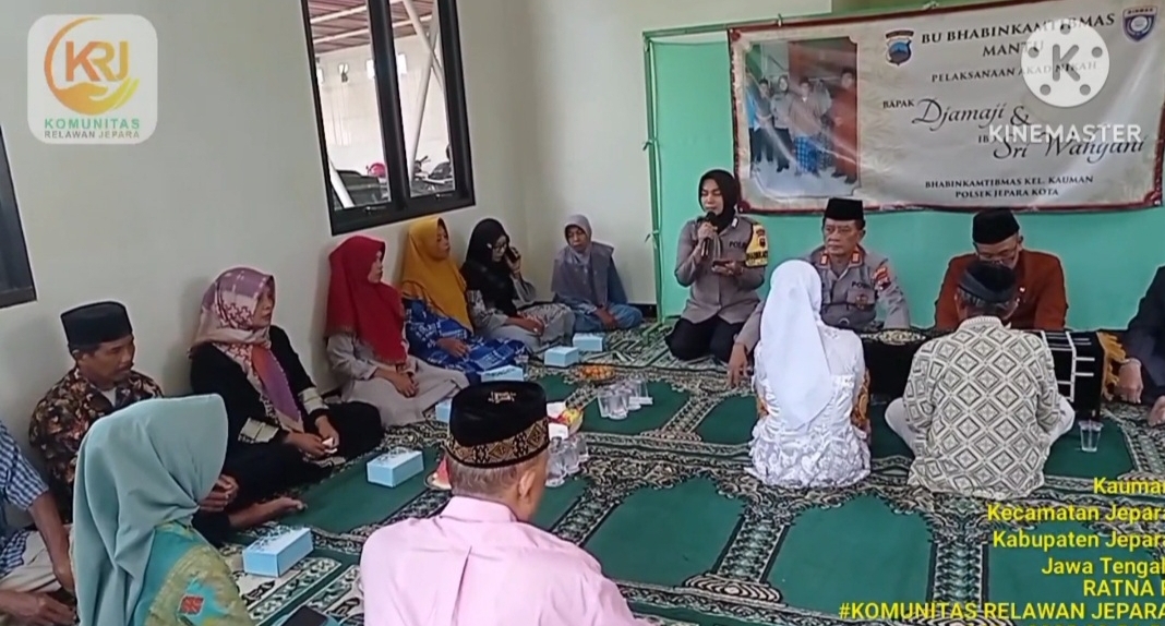 Mengharukan Pasangan Duafa Ini di Nikahkan di Usia Senja Oleh Relawan Jepara