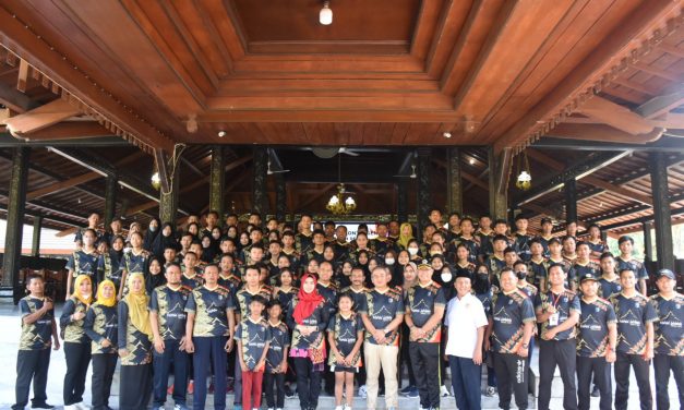 Kontingen POPDA Demak Di Lepas Bupati Bupati , Berlaga di 14 Cabor