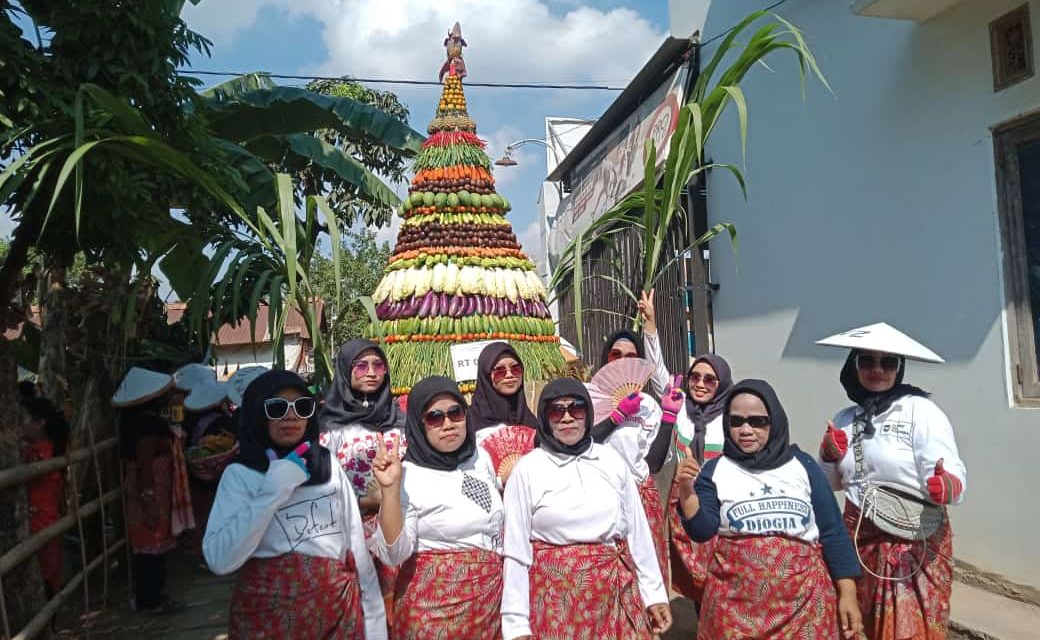 Sedekah Bumi Desa Kaliombo Tayuban ,Dhangdhutan, Wayang ,Kethoprak dan Pengajian