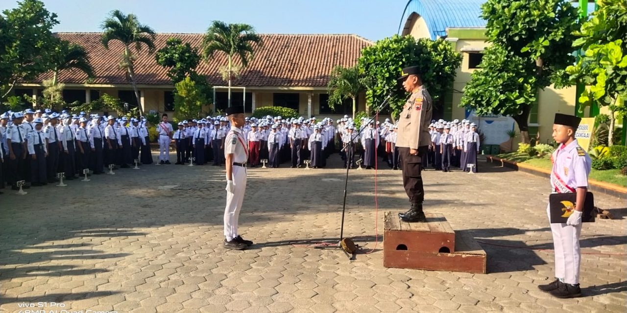 Kapolsek Pecangaan Beri Motivasi Siswa Spanca Dalam Rangka Alumni Mengajar