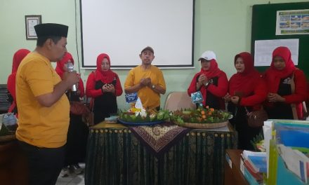 HUT SMPN 1 Pecangaan ke 59 Potong Tumpeng dan Gelar Jalan Sehat Berhadiah Untuk Siswa