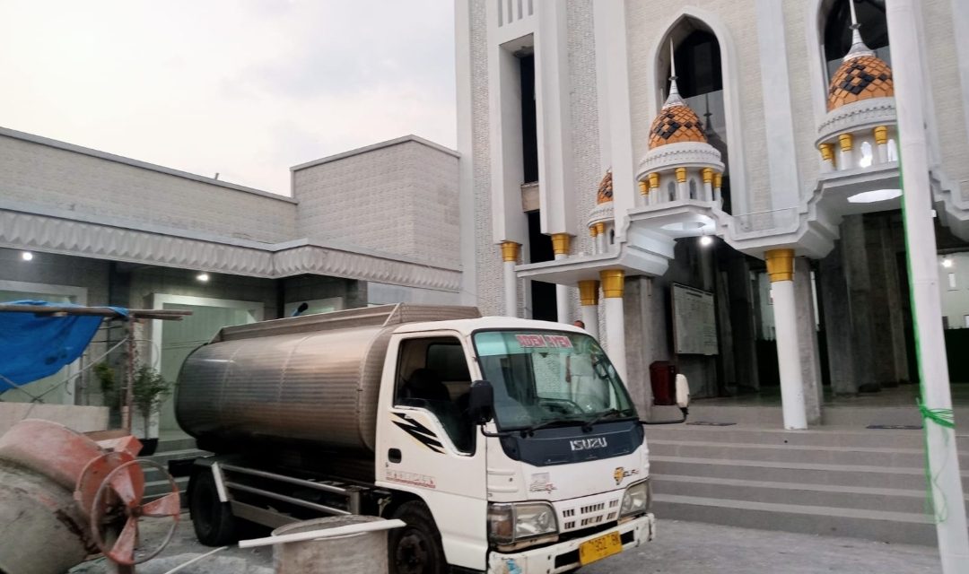 Komunitas Relawan Jepara Droping Air Bersih Masjid Baiturrahman  Kedungmalang Jepara