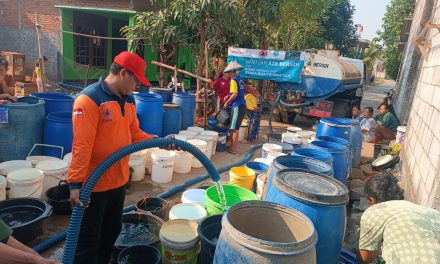 HIMKI Jepara Raya Peduli Droping Air Bersih Ke Desa Terdampak Kekeringan