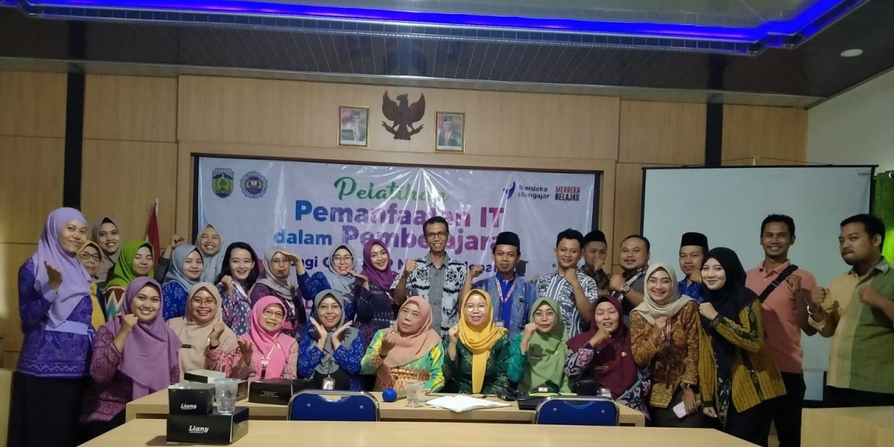 SMPN 2 Jepara Gelar Pelatihan Pemanfaatan Teknologi Artificial Intelegence (AI) Untuk Pengembangan Bahan Ajar Guru