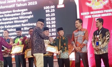 Desa Mutih Kulon Demak , Terima Penghargaan Keterbukaan Informasi Badan Publik Pemerintahan Desa