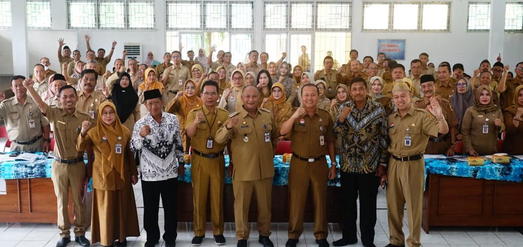 Kepala Sekolah TK, SD dan SMP Mengikuti Sosialisasi Penerimaan Peserta Didik Baru Tahun 2024