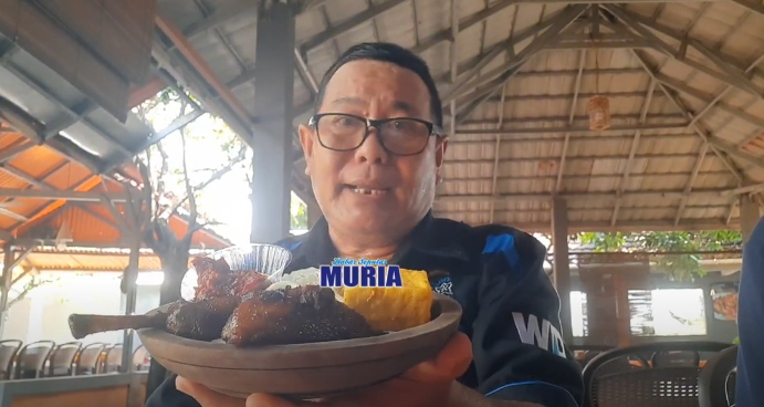 Merasakan Ayam Bakar Warung Mbak Tari Demak , Warung Legendaris Di Kota Wali