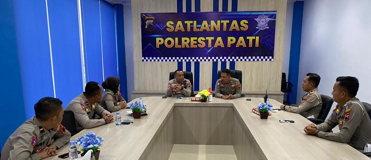 Pemohon SIM Khusus Disabilitas di fasilitasi Satlantas Polresta Pati, Tertib Bayar Pajak Kendaraan Bermotor Dapat Hadiah..