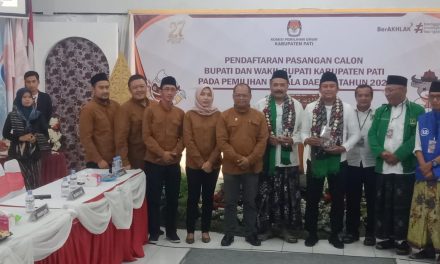 Jelang Penutupan Budiyono – Novi Eko Yulianto Daftar di KPU pati