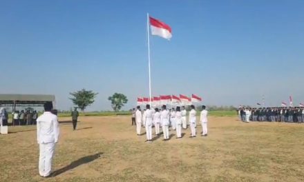 Pemdes Mutih Kulon Gelar Upacara HUT RI ke 79, Irup Kades Tahsilul Maal ,S Ag