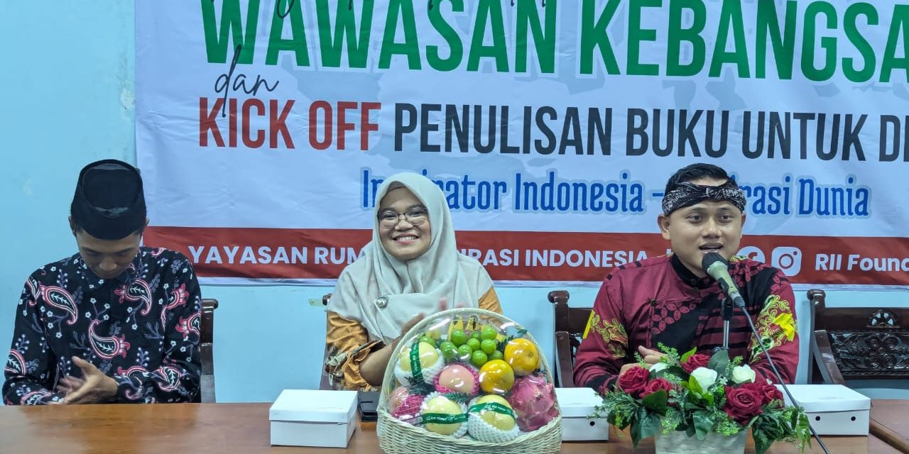 Yayasan Rumah Inspirasi Indonesia Gelar  Pelatihan Menulis Untuk Santri Demak