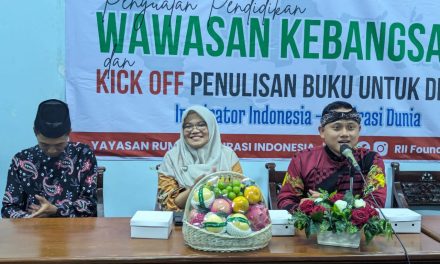 Yayasan Rumah Inspirasi Indonesia Gelar  Pelatihan Menulis Untuk Santri Demak