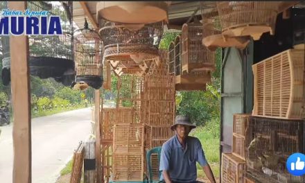 Kedai “Burung”  Pak Haji Yahya Kaliombo Jepara , Sediakan Pakan dan Aneka Burung