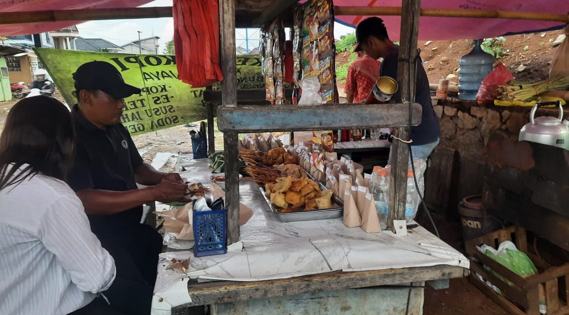 Kedai Kopi Ramai Jaya Kedungmalang Jepara  Sudah Puluhan Tahun Ini Dagangannya