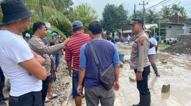 Polsek Dukuhseti Amankan warga Alasdowo Yang Protes Menutup Jalan