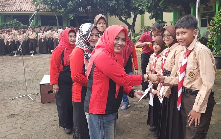 IKA SMPN 1 Pecangaan Jepara ,  Serahkan Beasiswa Prestasi dari Alumni