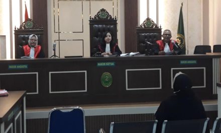Dituntut 3 Bulan Penjara, Terdakwa Kasus Pencemaran Nama Baik Serahkan Pembelaan ke Penasehat Hukum