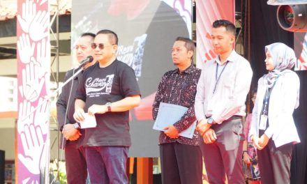 Hadiri Reuni Sekawan Syawal di SMA Negeri 1 Pati, Bupati Pati Berikan Bantuan untuk Siswa SMA/SMK Kurang Mampu
