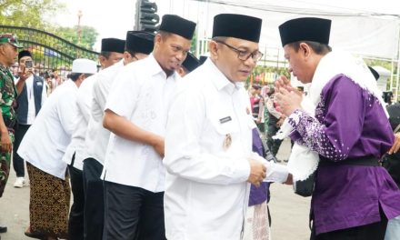 1043 JCH Kloter 52, 53, dan 54, Diberangkatkan Wabup Pati Chandra