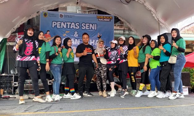 Sedekah Bumi, Desa Ngurensiti Tampilkan Wayang Kulit, Ketoprak dan Lomba Mancing