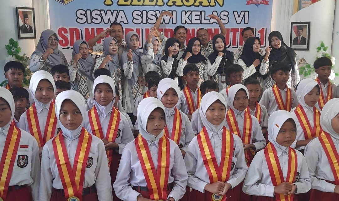 Pelepasan Siswa SD Kedungmutih I Demak , Sederhana Namun Khidmat.