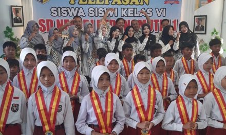 Pelepasan Siswa SD Kedungmutih I Demak , Sederhana Namun Khidmat.