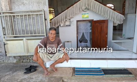 Rasim Juru Kunci Makam Mbah Ronggo Kusumo Kaliombo, Teruskan Pengabdian Kakeknya