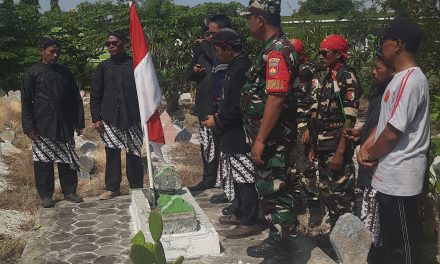 Berziarah Ke Makam Pejuang Kemerdekaan Letnan Azhari  di Makam Desa Mutih Kulon Demak
