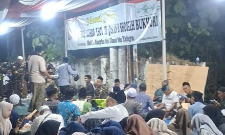 Serba serbi Maulid Kanzussholawat Pekalongan, Ada Khotmil Qur’an Dengan Hidangan Nasi Bukori Khas Arab