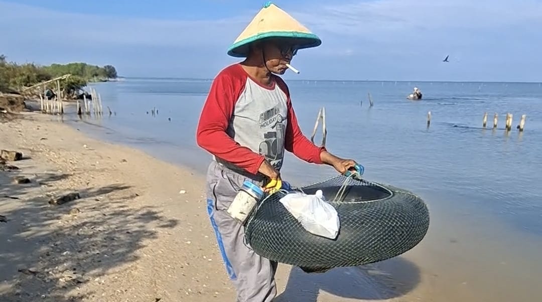 Mbah Markono Warga Bungo Demak Cari Kerang Tahu Hingga Perairan Jepara